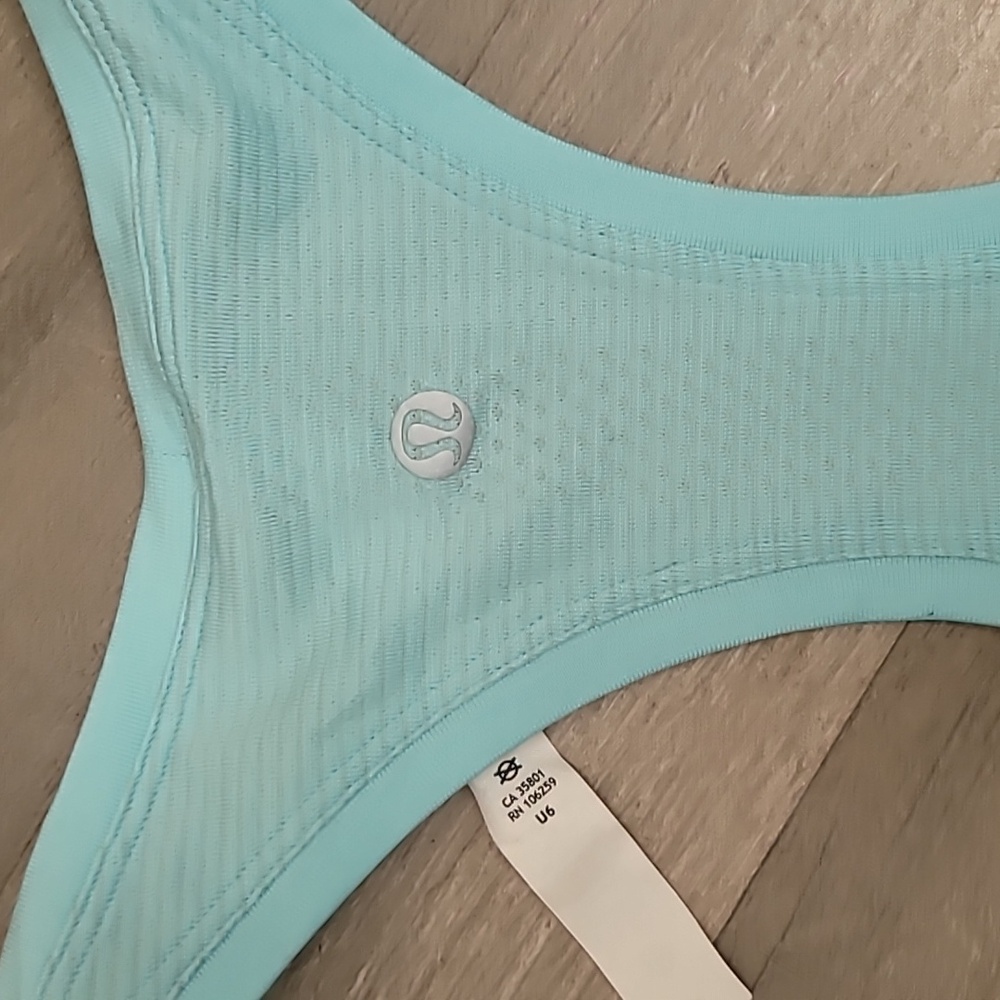 Lululemon Swiftly Tech Racerback Tank 2.0 in Icing Blue Size 14 Like new - Picture 5 of 7